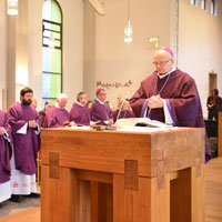 Pontifikalamt mit Bischof František Lobkowicz von Ostrava-Opava in der Pallottikirche in Vallendar